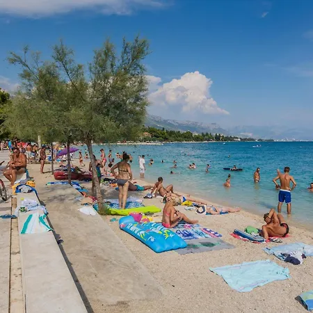 Apartmán Antonio, On The Seafront With Garden