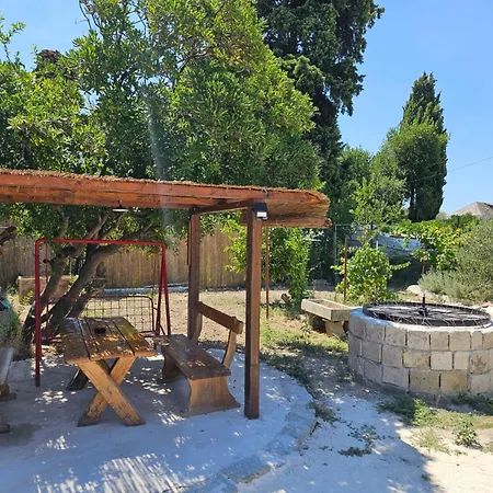 Antonio, On The Seafront With Garden Kastela